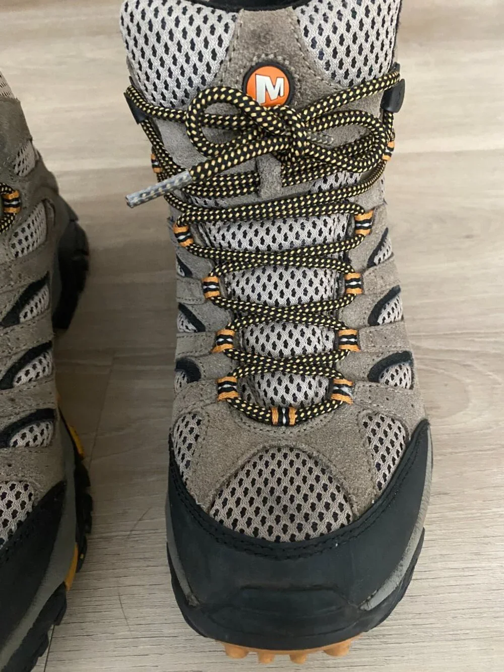 Merrell Moab Hiking Shoes | Women’s 11 | Men’s 9 | Walnut Vibram Trail Outdoor